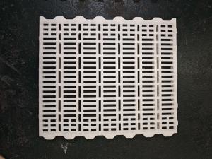 60x70 白色 豬用塑料板 孔徑1.1厘米